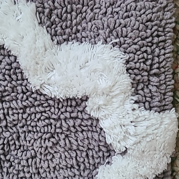 KOHLS PLUSH 2 PIECE MATCHING BATH RUG BUNDLE - Picture 6 of 9